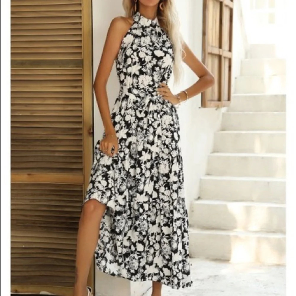 Sucrefas NWT Black Floral Halter A-Line Dress